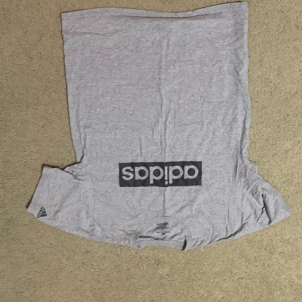 gray adidas t-shirt
